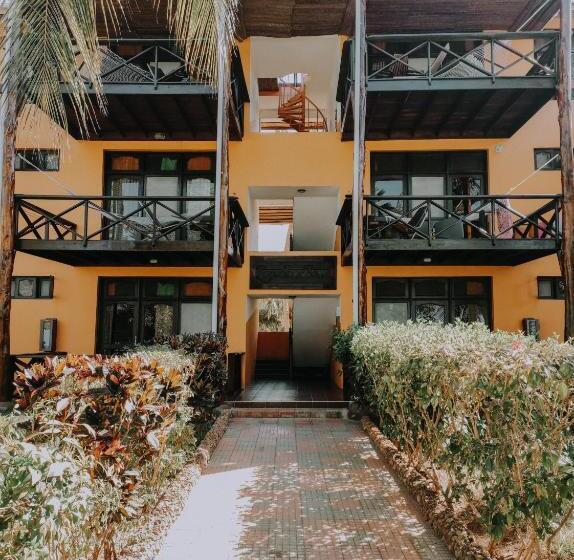 リゾートホテル Mnarani Beach Cottages