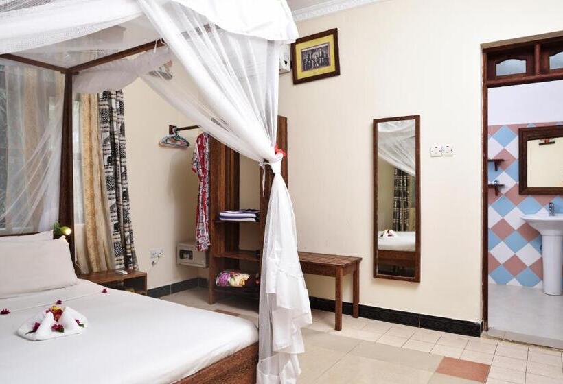 リゾートホテル Mnarani Beach Cottages