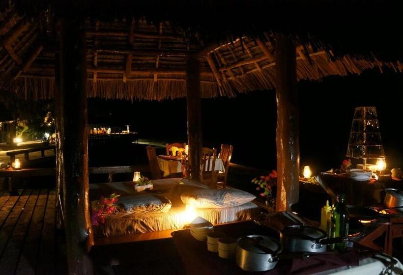 منتجع Mnarani Beach Cottages