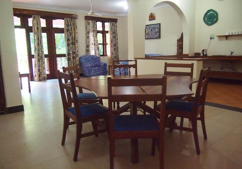 リゾートホテル Mnarani Beach Cottages