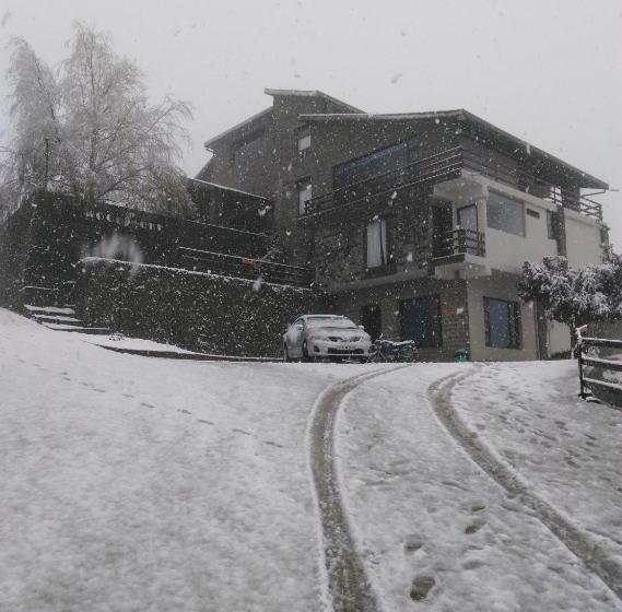 استراحتگاه Woodsmoke Retreat