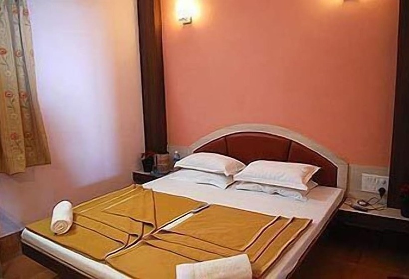 Shanti S Hotel Sonai