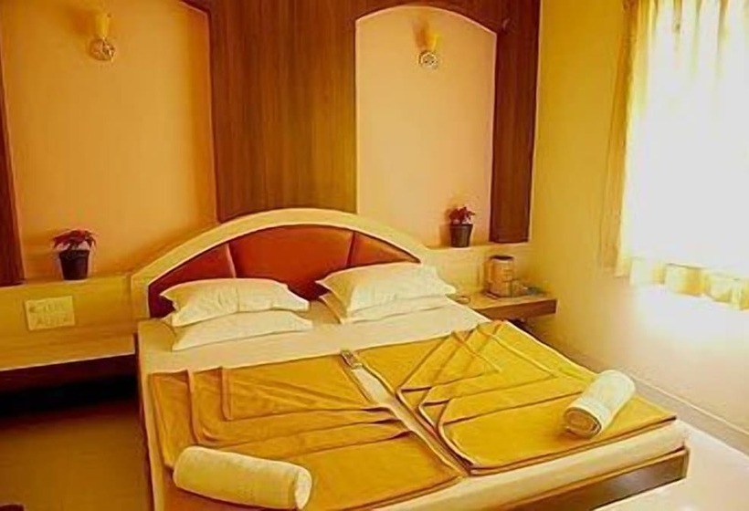 Shanti S Hotel Sonai