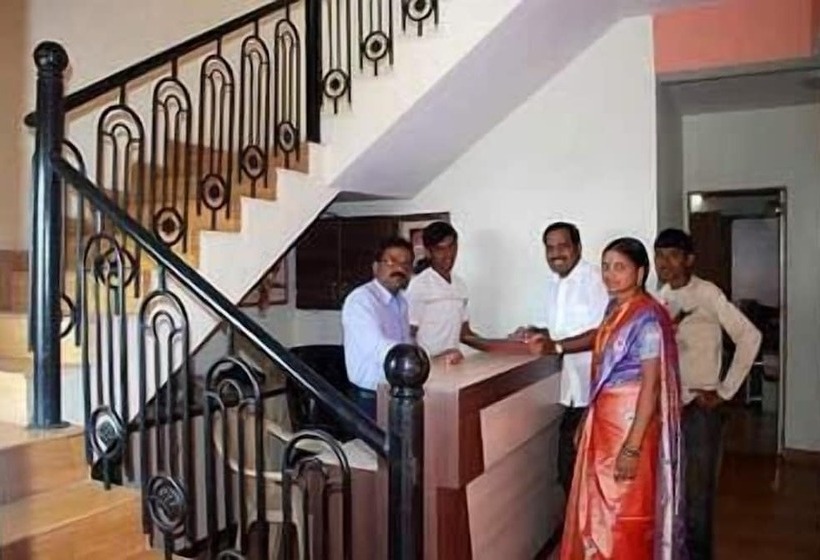 Shanti S Hotel Sonai