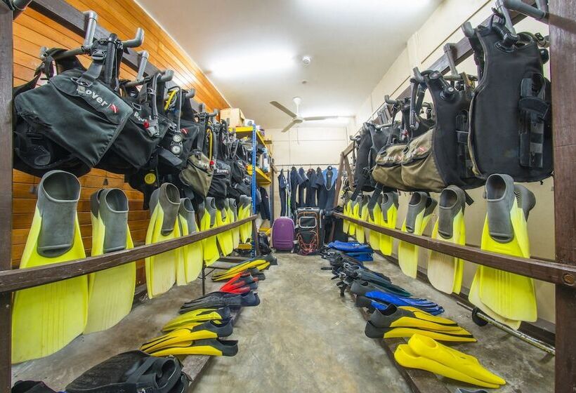 Summer Bay Resort Lang Tengah Island