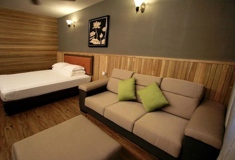 Summer Bay Resort Lang Tengah Island