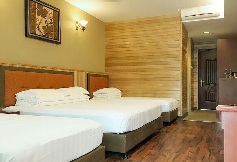 Summer Bay Resort Lang Tengah Island