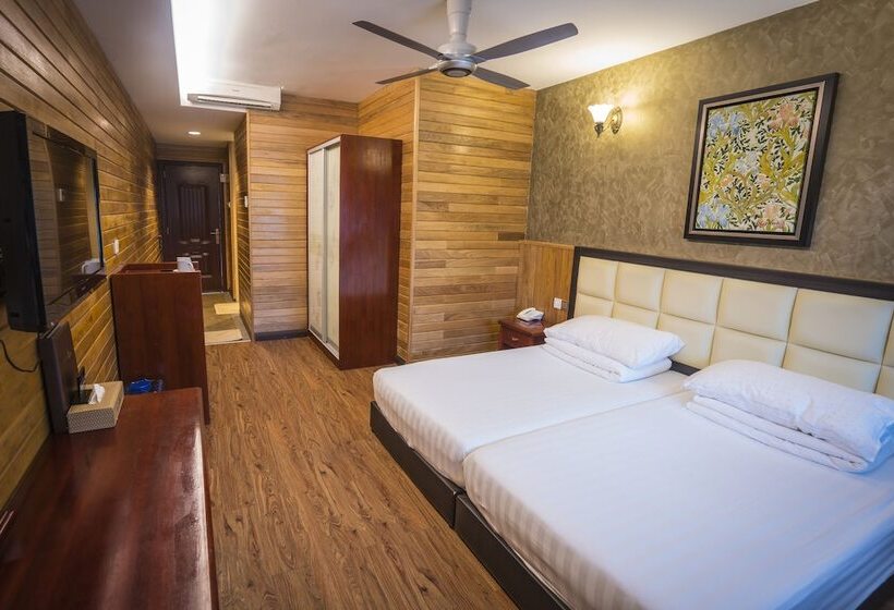 Summer Bay Resort Lang Tengah Island