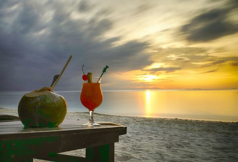 Summer Bay Resort Lang Tengah Island