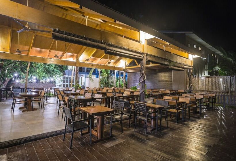 Summer Bay Resort Lang Tengah Island