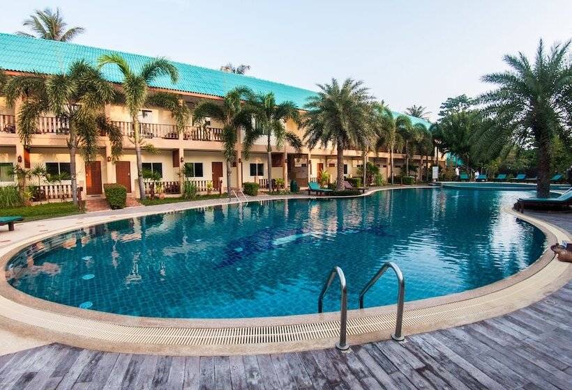 The Green Beach Resort