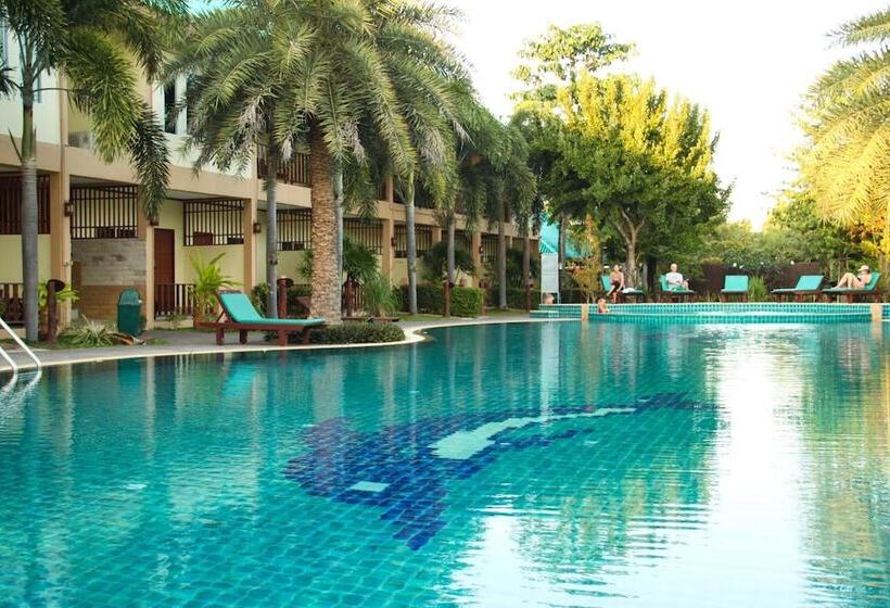 The Green Beach Resort