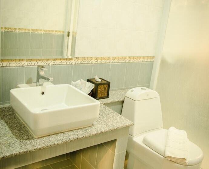 The Green Beach Resort