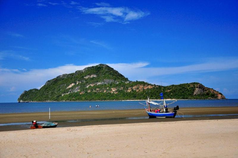 The Green Beach Resort