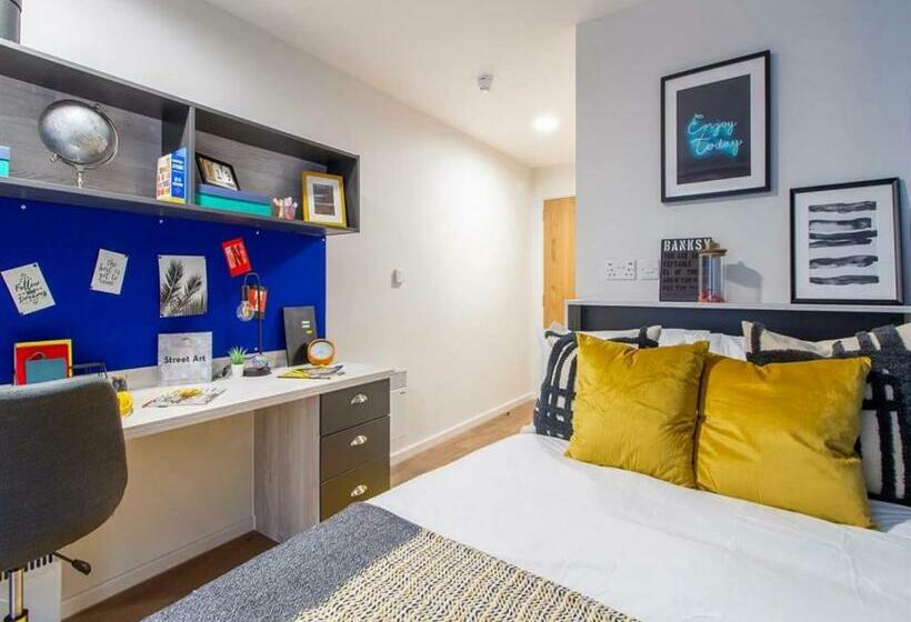 הוסטל Modern Ensuite Rooms, Chester   Sk