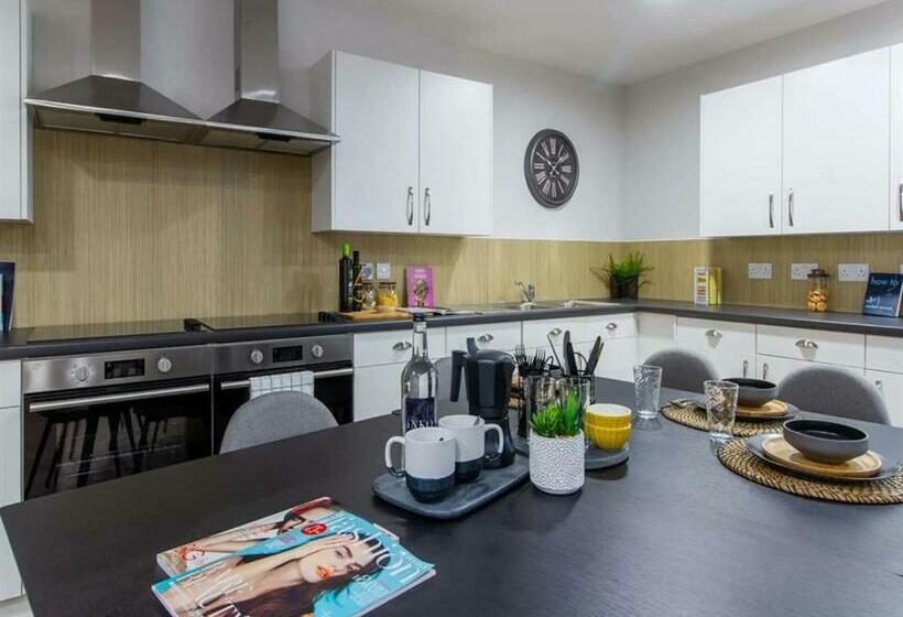 הוסטל Modern Ensuite Rooms, Chester   Sk