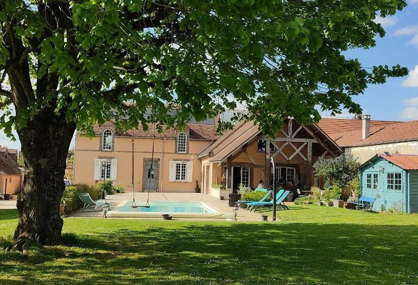 مبيت وإفطار Atelier Des Sens 89