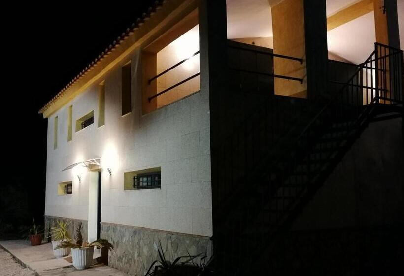 تختخواب و صبحانه Habitaciones En Finca Olivo Y Almendro