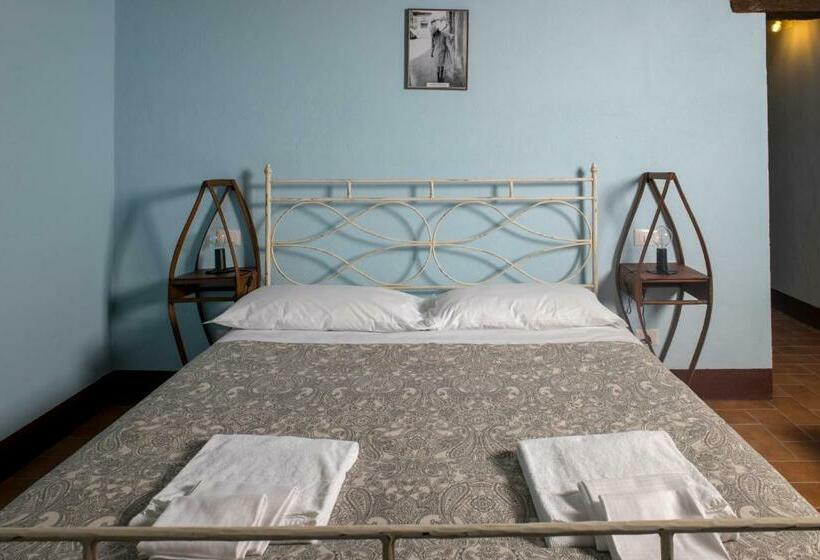 住宿加早餐  In Collegiata