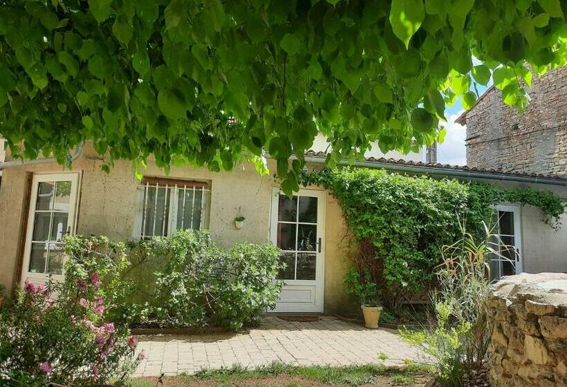 مبيت وإفطار Le Clos Du Coteau