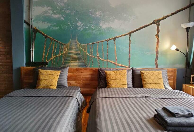 Hotel โรงแรม บอร์ดดิ้งเฮ้าส์