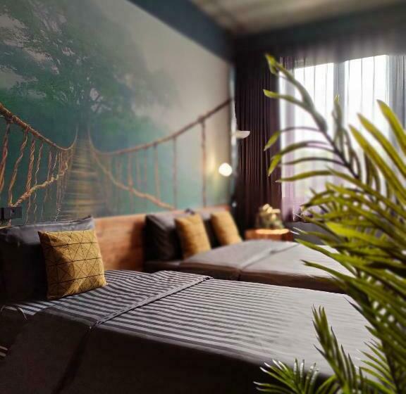 Hotel โรงแรม บอร์ดดิ้งเฮ้าส์