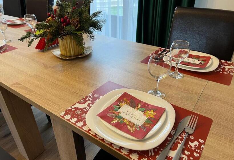 فندق Agropensiunea Vila Cristina