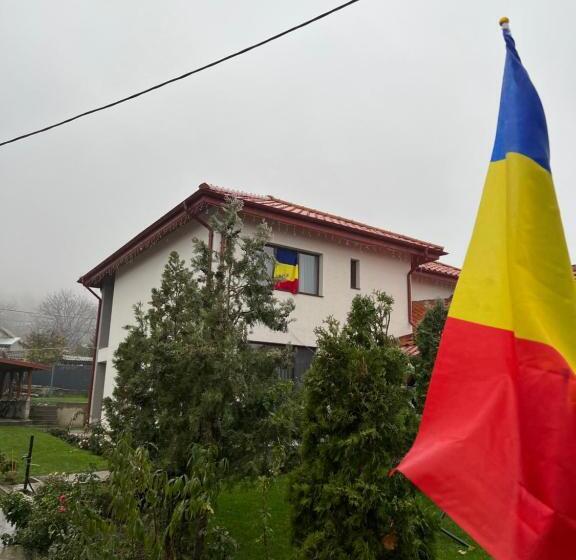 فندق Agropensiunea Vila Cristina