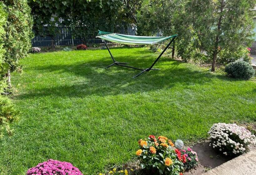 فندق Agropensiunea Vila Cristina