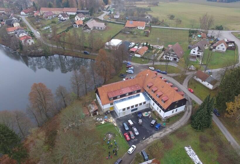 Balónový Hotel A Pivovar Radešín