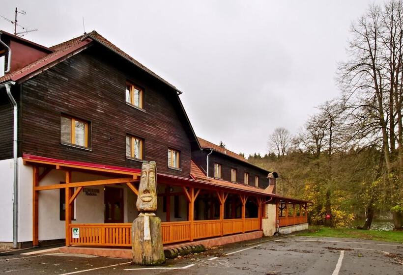 Balónový Hotel A Pivovar Radešín