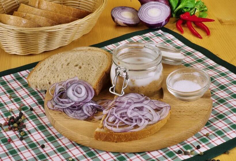 Balónový Hotel A Pivovar Radešín