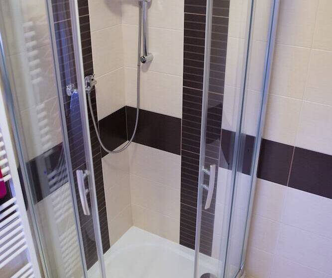 Balónový Hotel A Pivovar Radešín