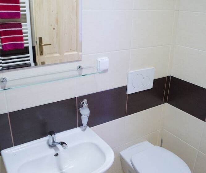 Balónový Hotel A Pivovar Radešín