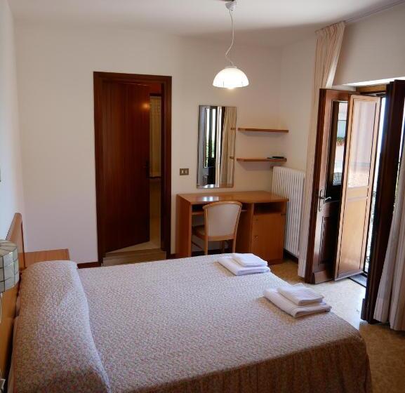 酒店 B&b Casa Del Pellegrino Castelmonte