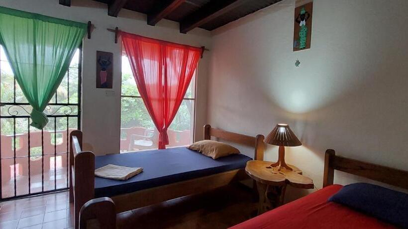 فندق El Castillo Divertido