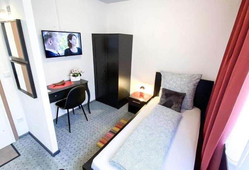 Отель Garni Bad Café Bad Niedernau