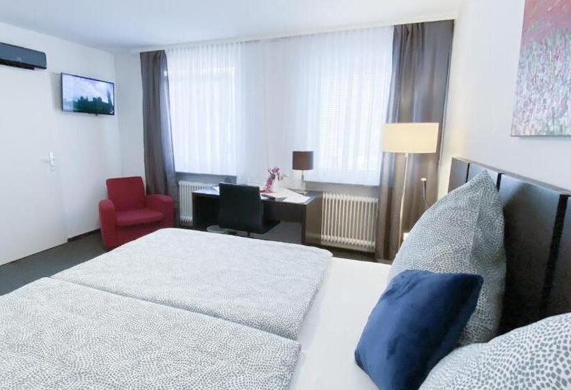 Отель Garni Bad Café Bad Niedernau