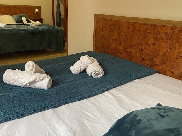 ホテル Hôtel Du Cerf