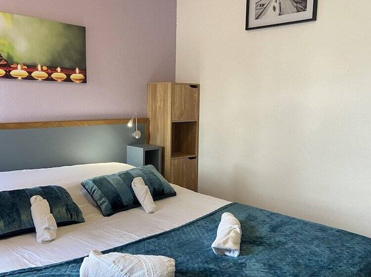 ホテル Hôtel Du Cerf