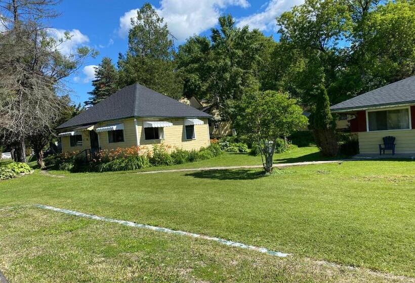 فندق Kenney Rideau