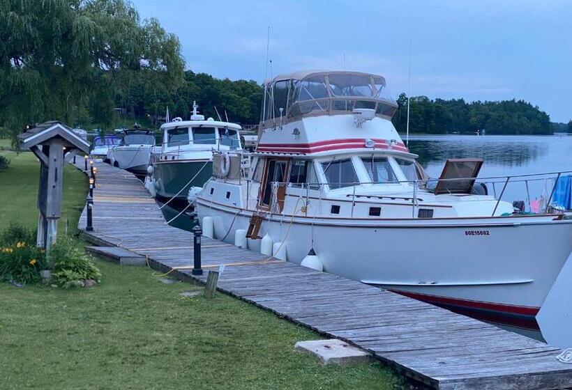 فندق Kenney Rideau