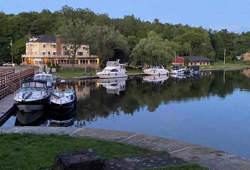 فندق Kenney Rideau