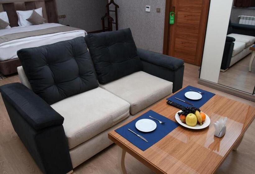 هتل Naxçıvan Palace