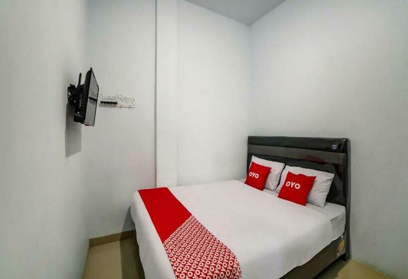 בית מלון כפרי Ada Guest House Medan Redpartner