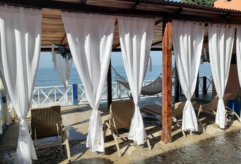 فندق Treasure By The Sea Resort   Happy Hill