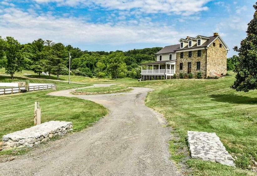 호텔 Trinity Farm Magnolia Farmhouse