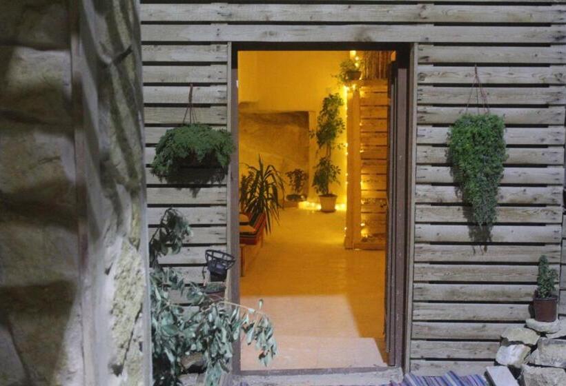 پانسیون 7 Caves