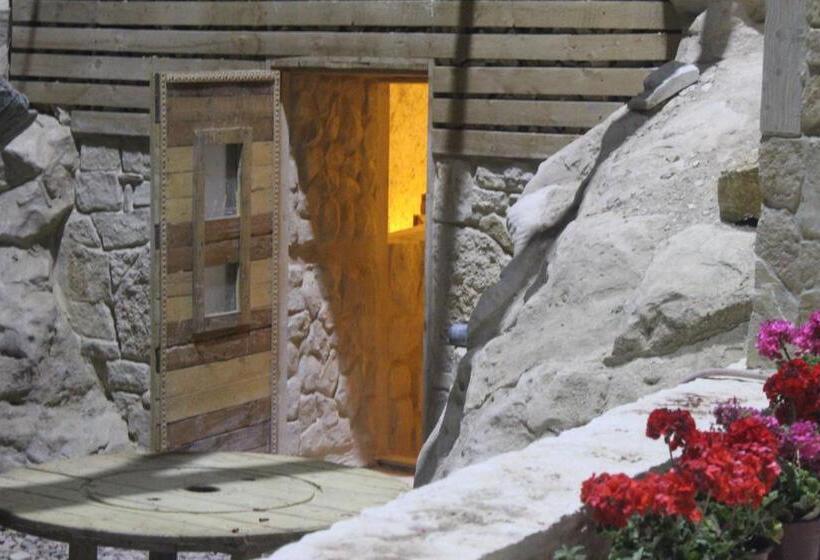 پانسیون 7 Caves