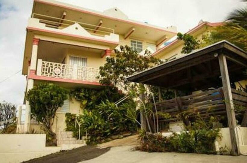 Pensiune Casa Robinson Guest House